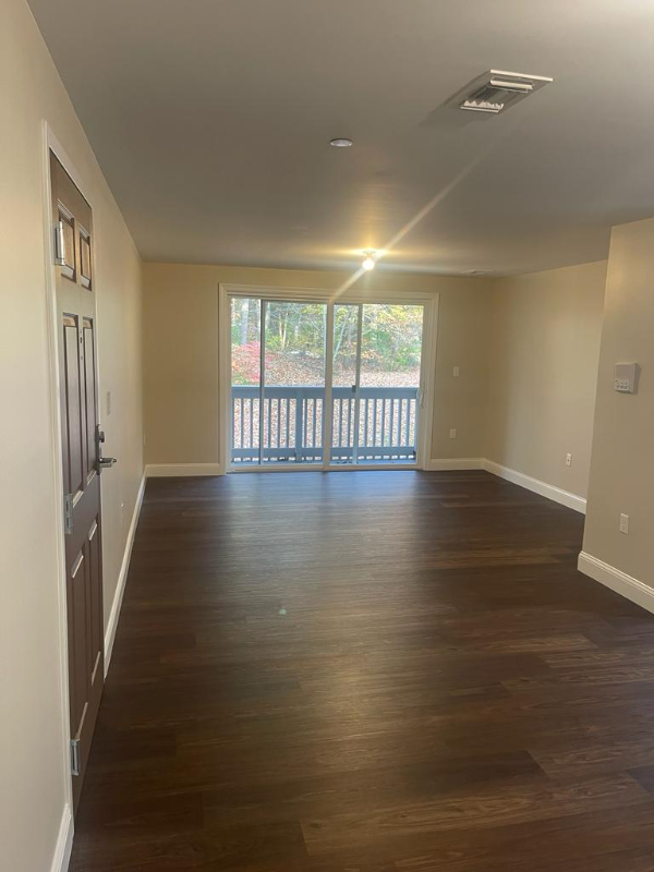 207 Franklin Crossing Rd #7 - Photo 3 of 9