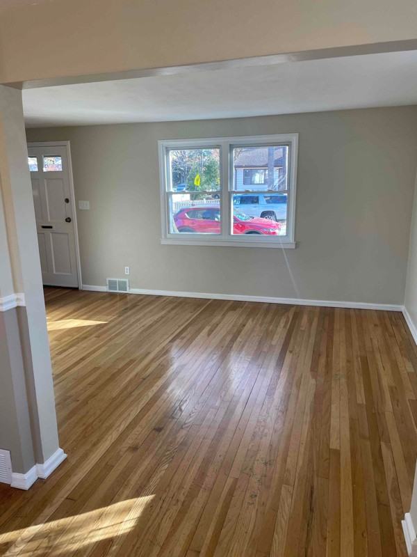 243 Rose St - Photo 2 of 9
