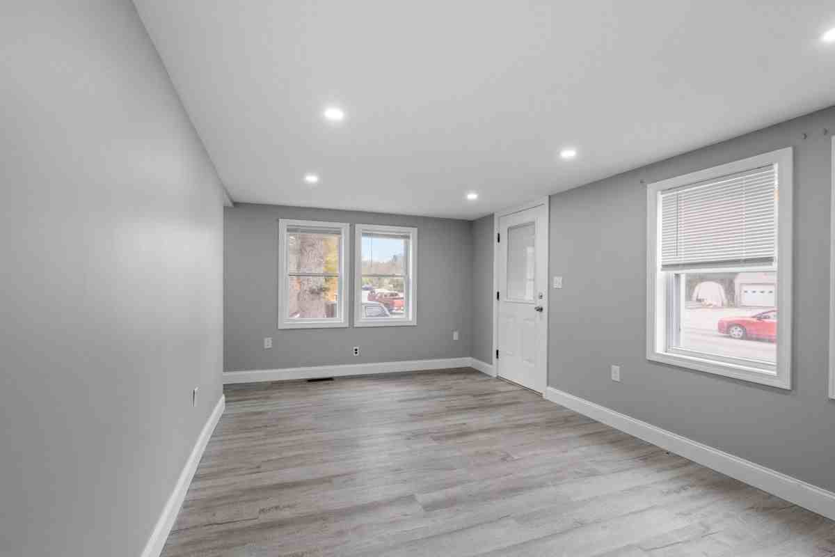 53 Suncook Valley Rd - Photo 3 of 21