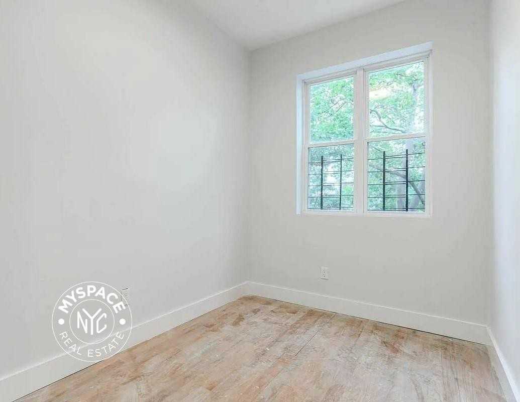 596 Powell Street #1B - Photo 2 of 8