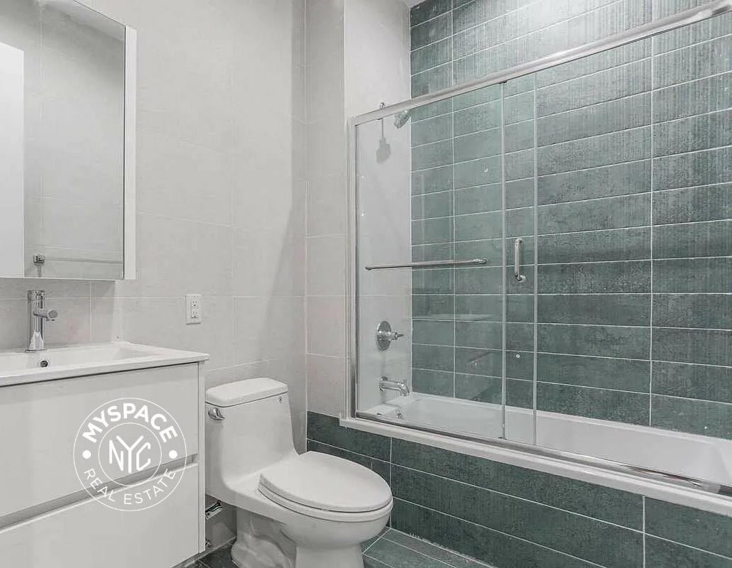 596 Powell Street #1B - Photo 4 of 8