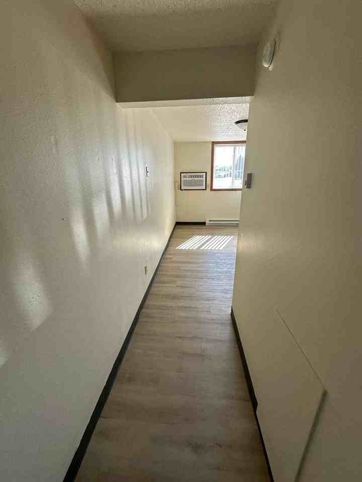 Summerset Apartments - Photo 5 of 7
