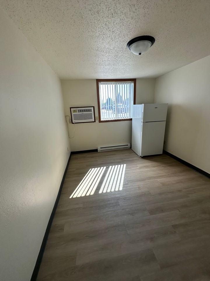 Summerset Apartments - Photo 6 of 7