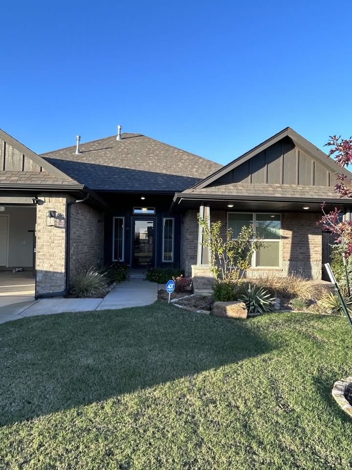 8913 Sw 42nd St #NA - Photo 2 of 16