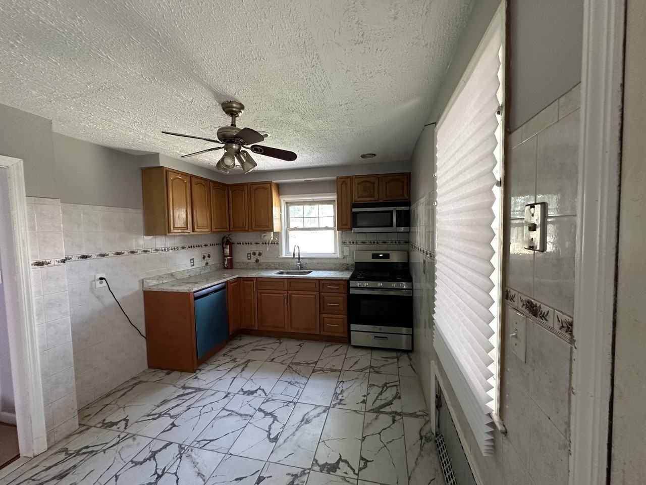 1511 Oakland Ave #NA - Photo 3 of 14