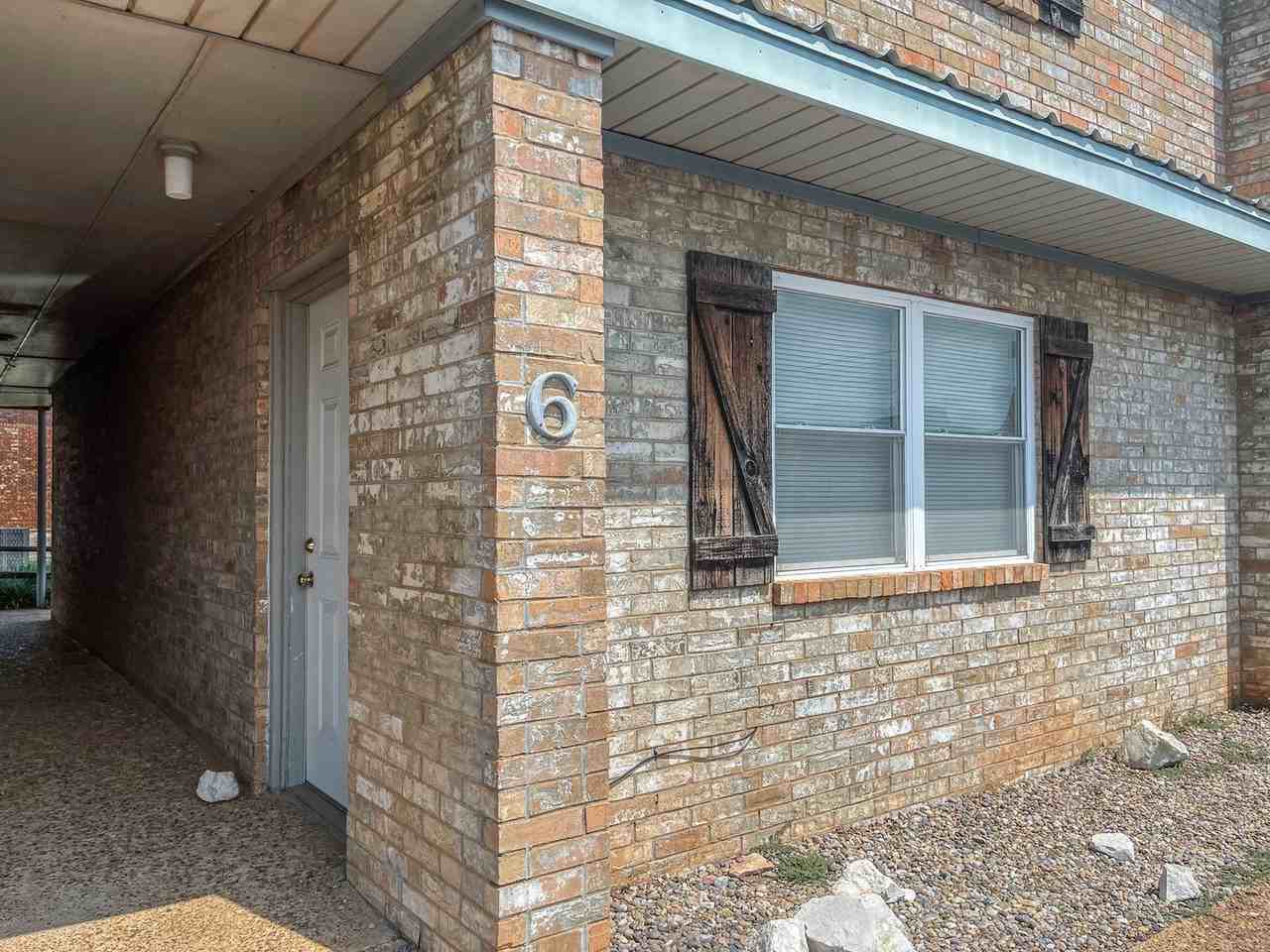 301 W. Davis - Photo 6 of 23