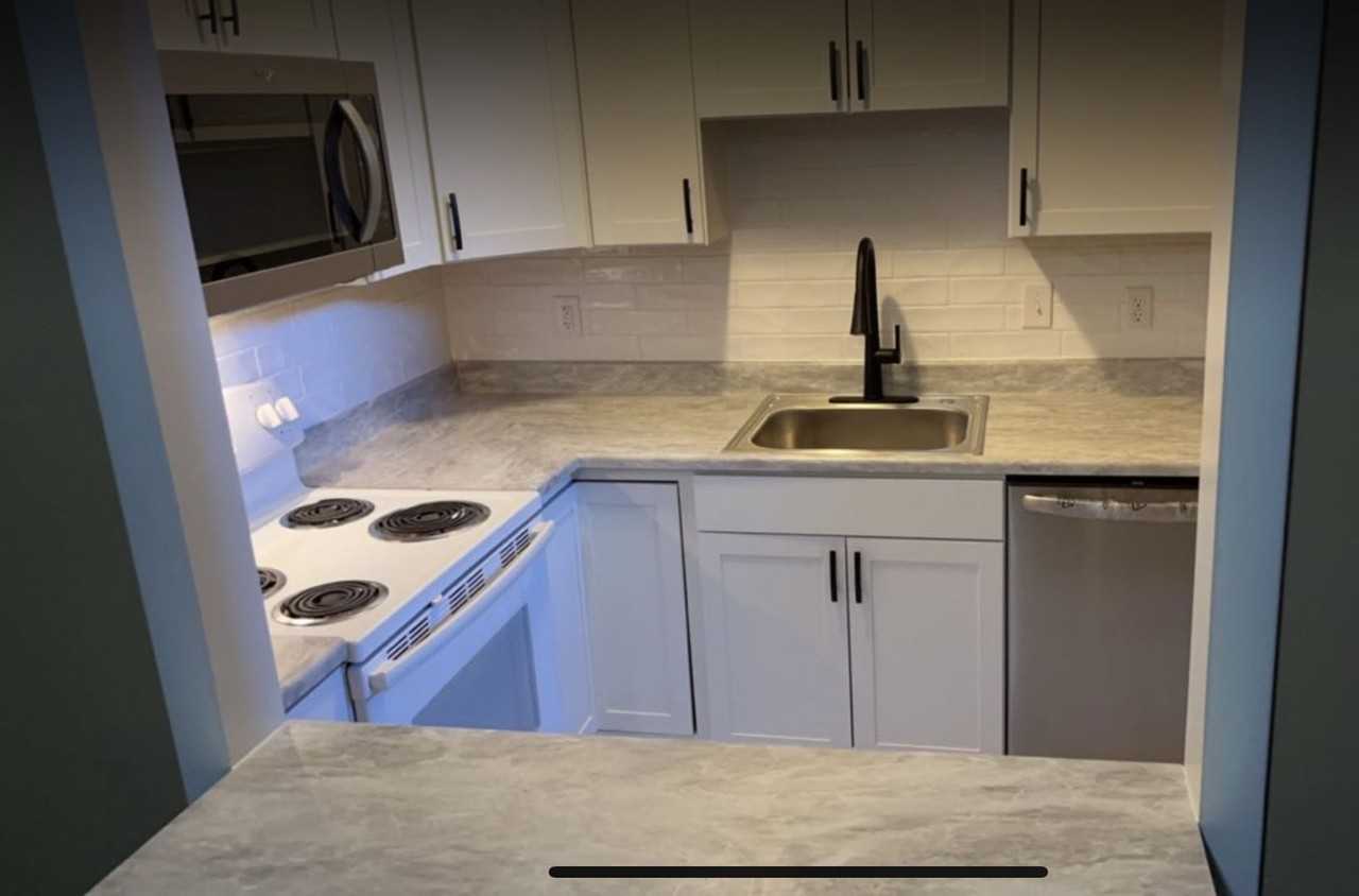 1418 Bradley Dr - Photo 5 of 24