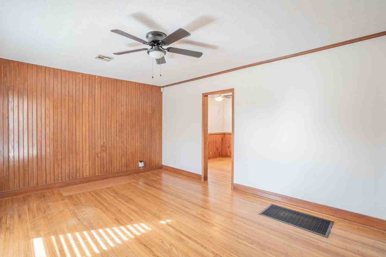 3811 E 22nd Pl - Photo 3 of 13