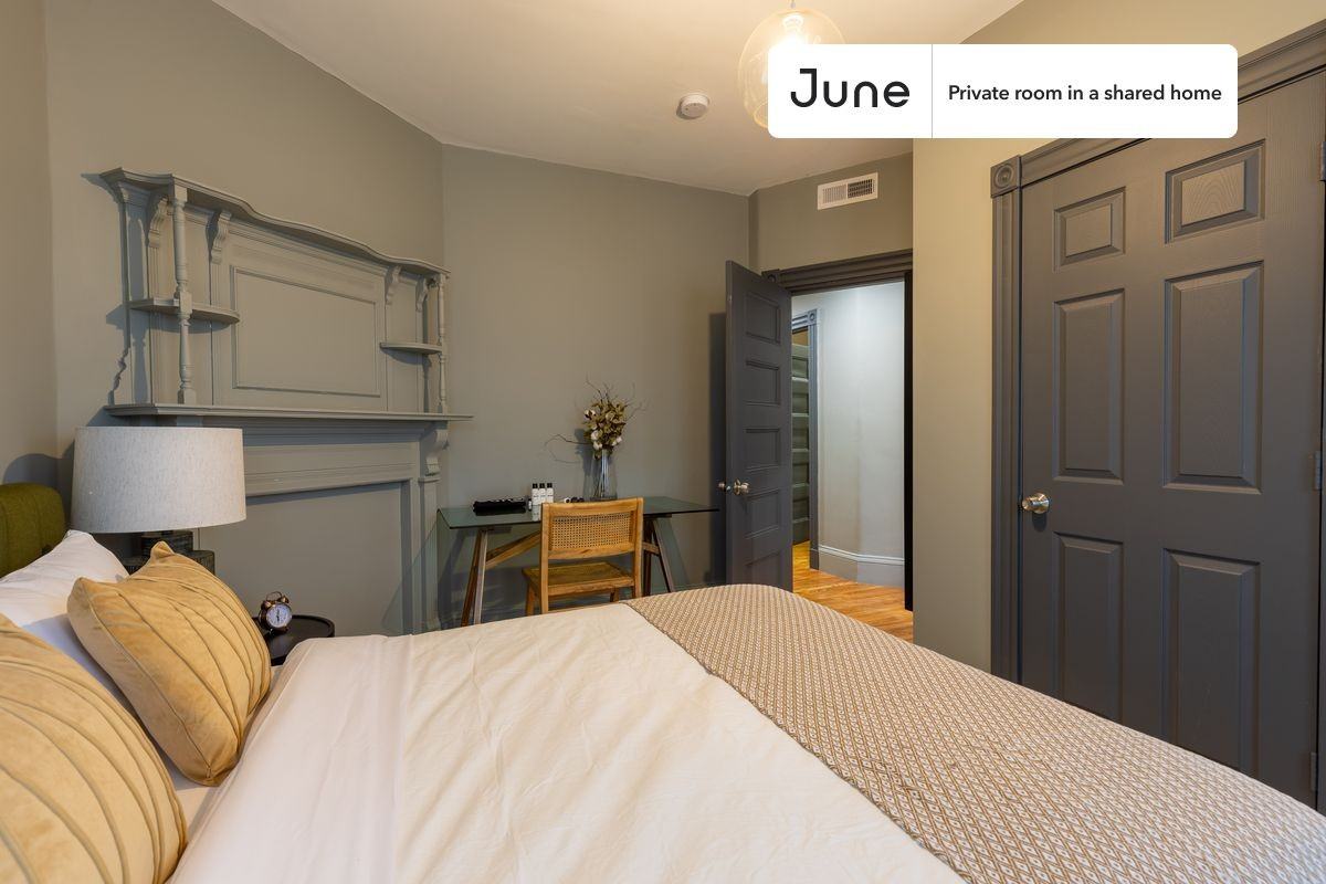 35 Newport St #C - Photo 4 of 12