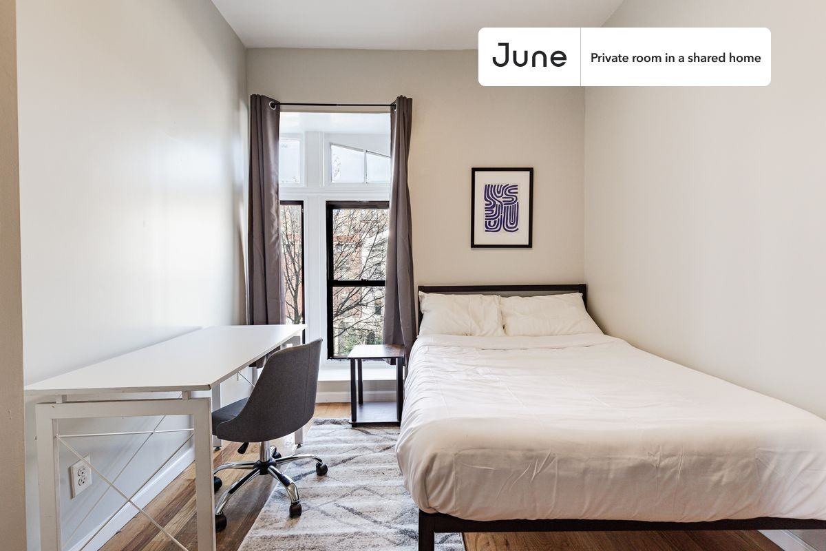 362 Parkside Ave #B - Photo 2 of 13