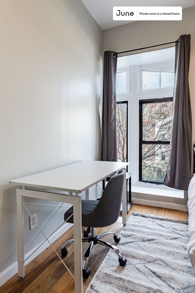 362 Parkside Ave #B - Photo 5 of 13