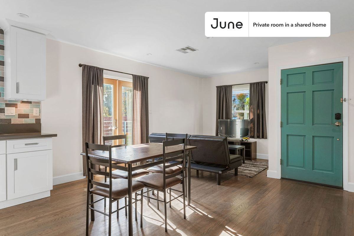 3710 Mckenzie Ave #C - Photo 5 of 12