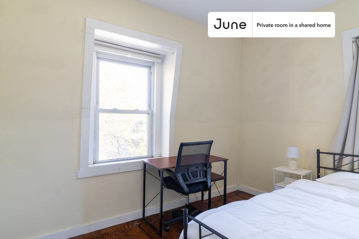 292 Lincoln St #C - Photo 5 of 12