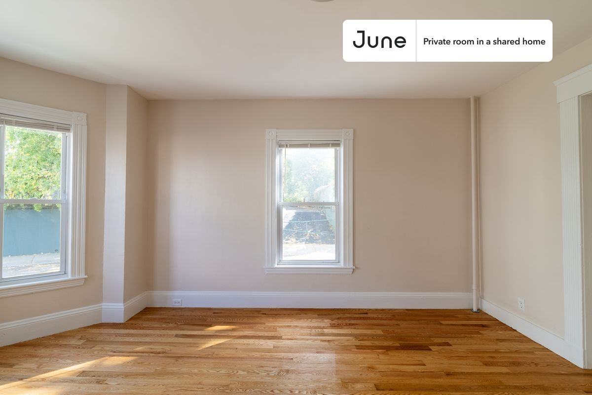 11A Islington St #A - Photo 2 of 18