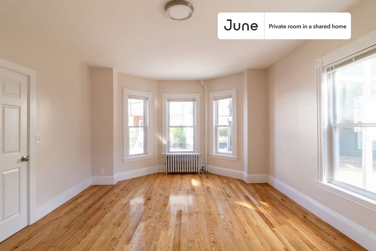 11A Islington St #A - Photo 4 of 18