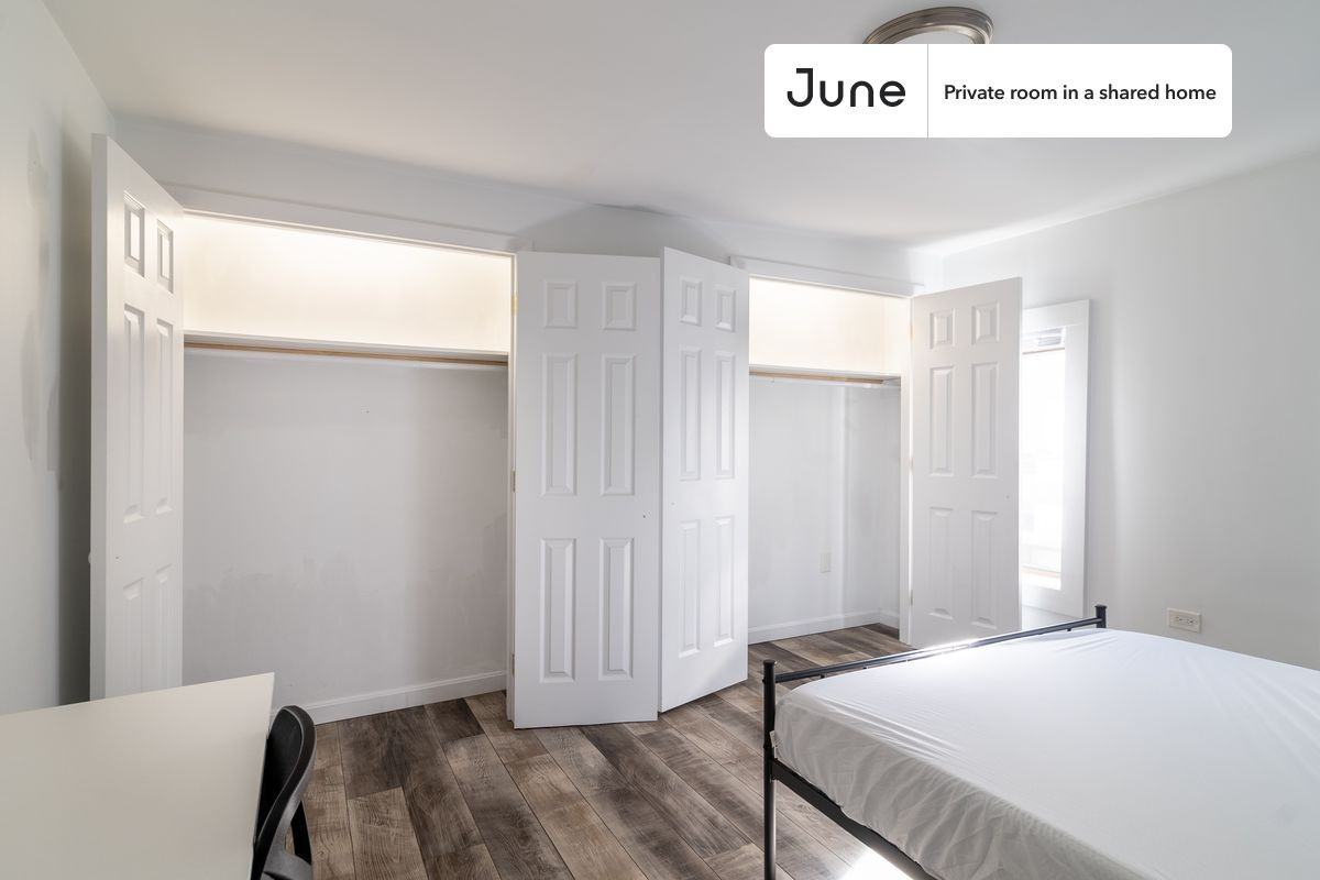 240 Silver St #B - Photo 5 of 11