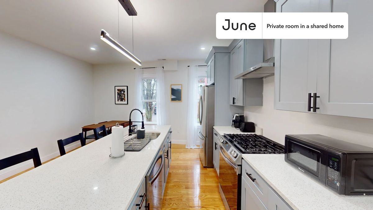 41 Dorr St #B - Photo 7 of 16