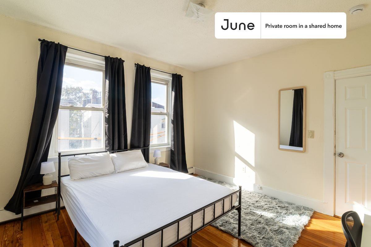 31 Gay Head St #B - Photo 2 of 13