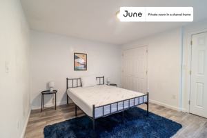 featured image of 240 Silver St #D