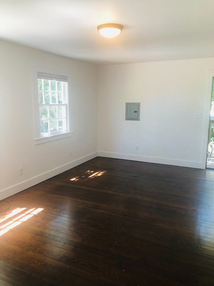 2417 Browning Street UPPER - Photo 2 of 10