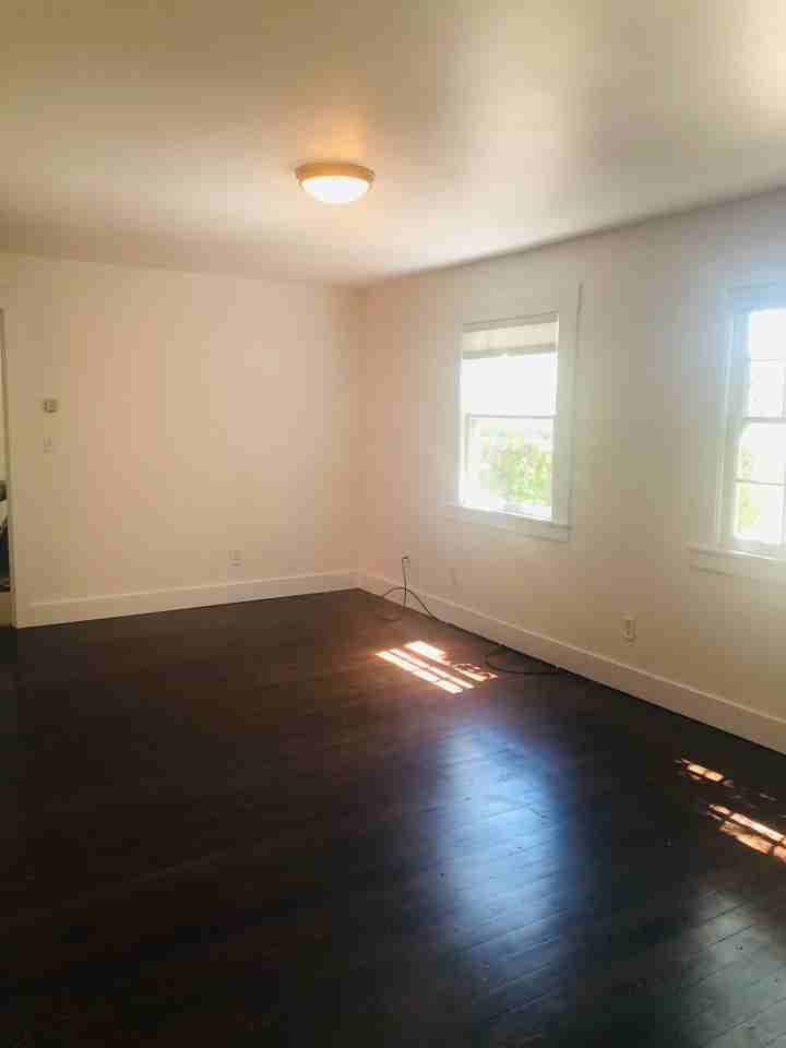 2417 Browning Street UPPER - Photo 3 of 10