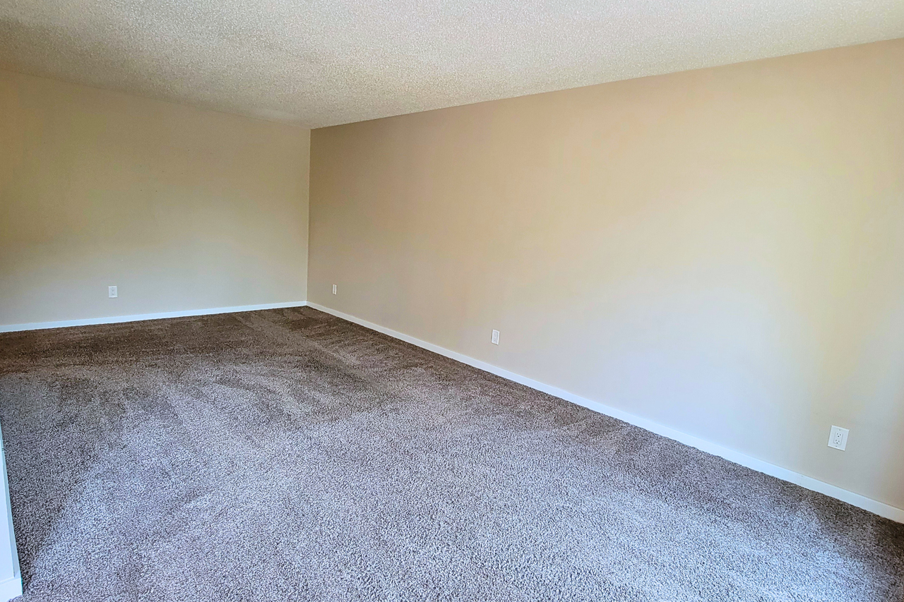 8111 96 StreetBlock B - 231 #231 - Photo 3 of 6