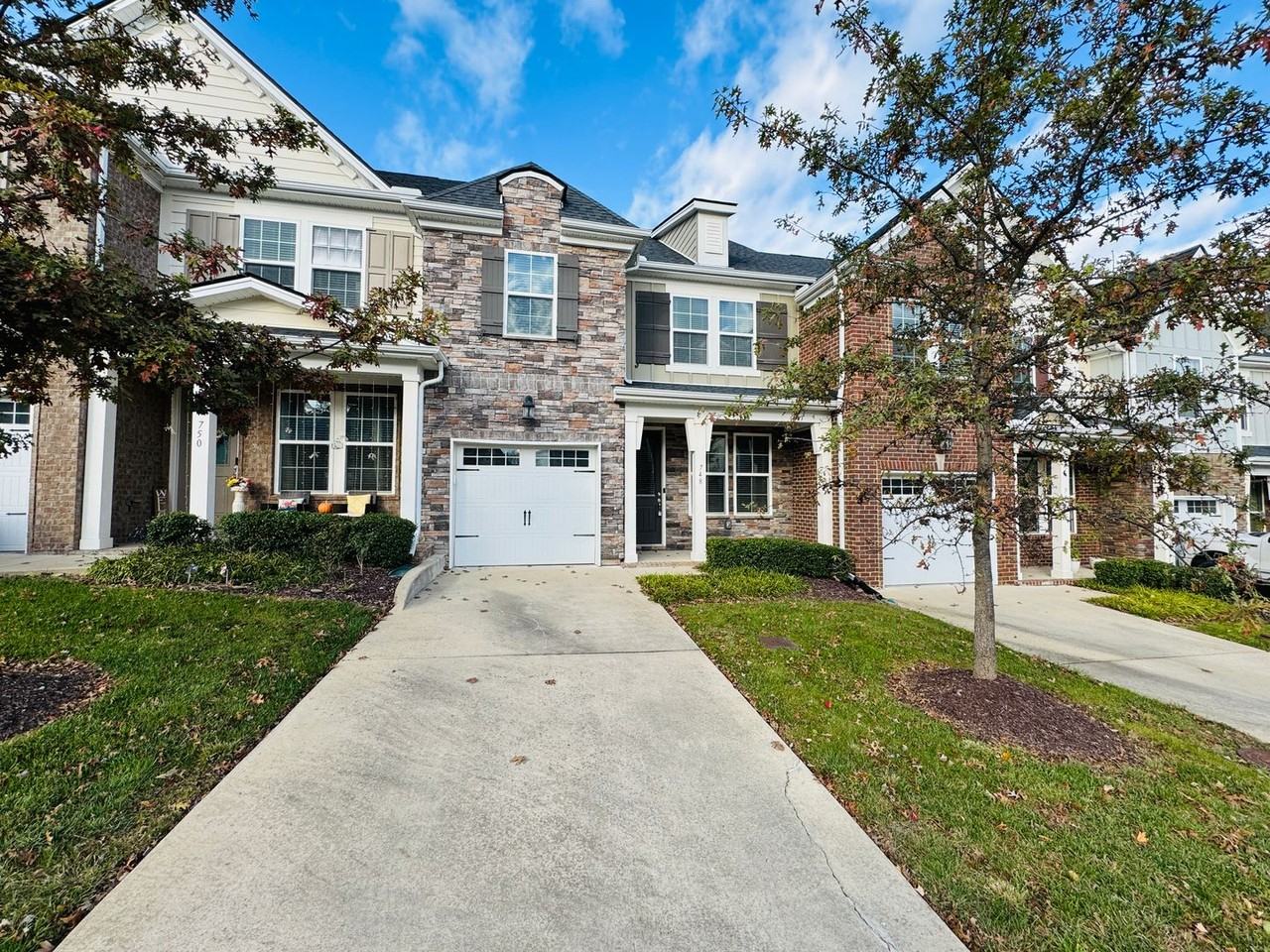 748 Tennypark Ln - Photo 2 of 45