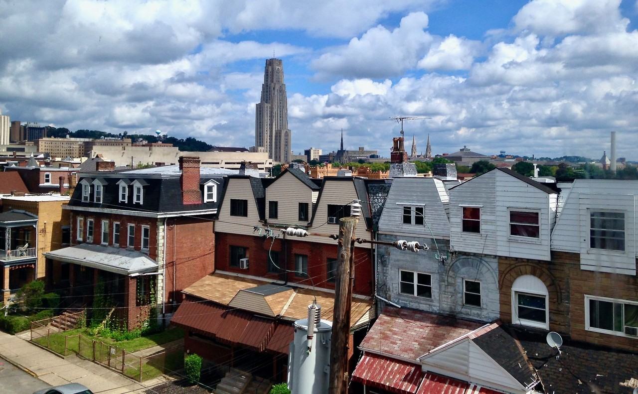 *** Perfect Apartments in South Oakland * Walk to Pitt * Pet Friendly * In the heart of Oakland * Tour Today *** - Photo 2 of 21