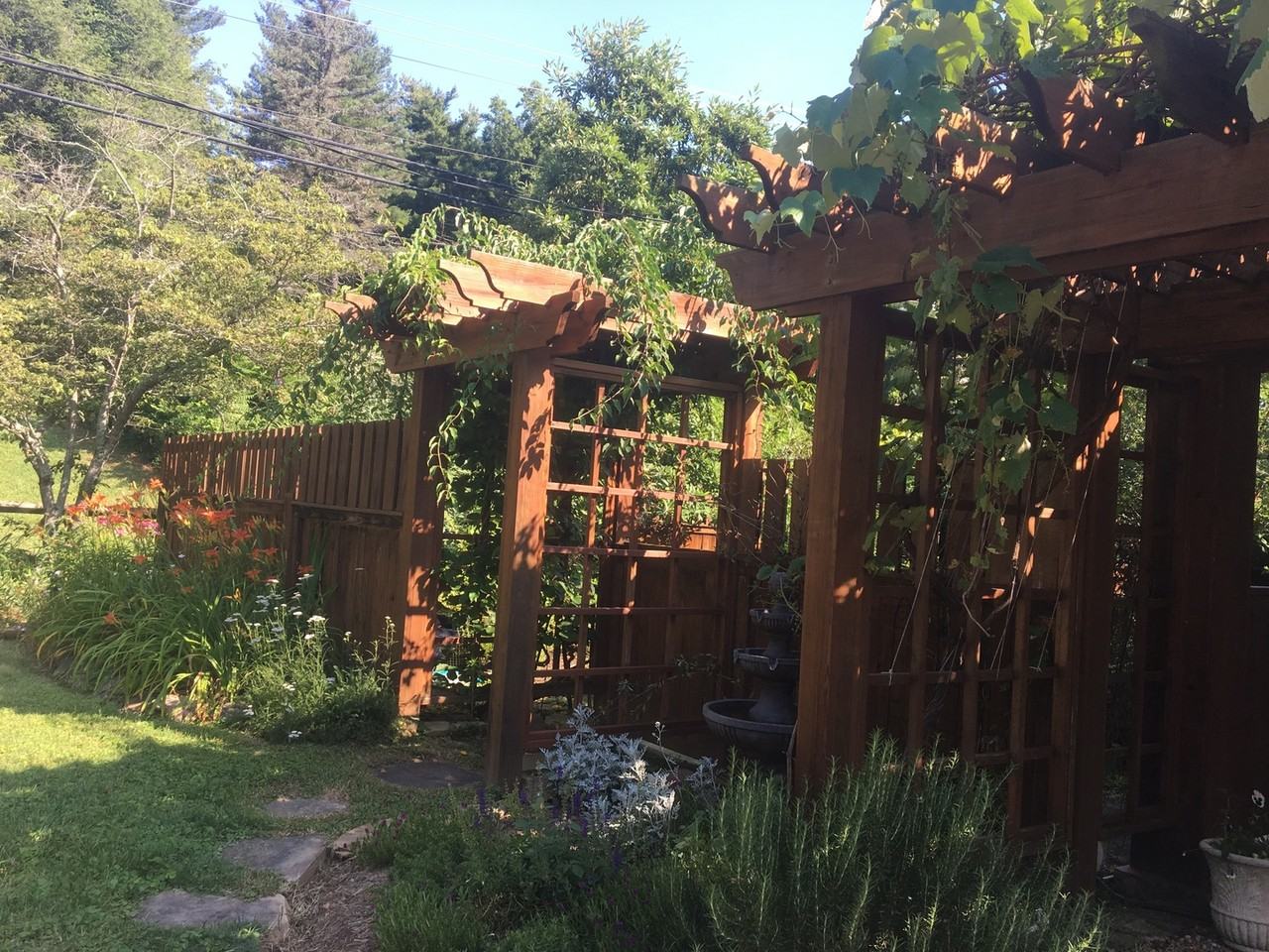 233 Kenilworth Rd - Photo 4 of 28