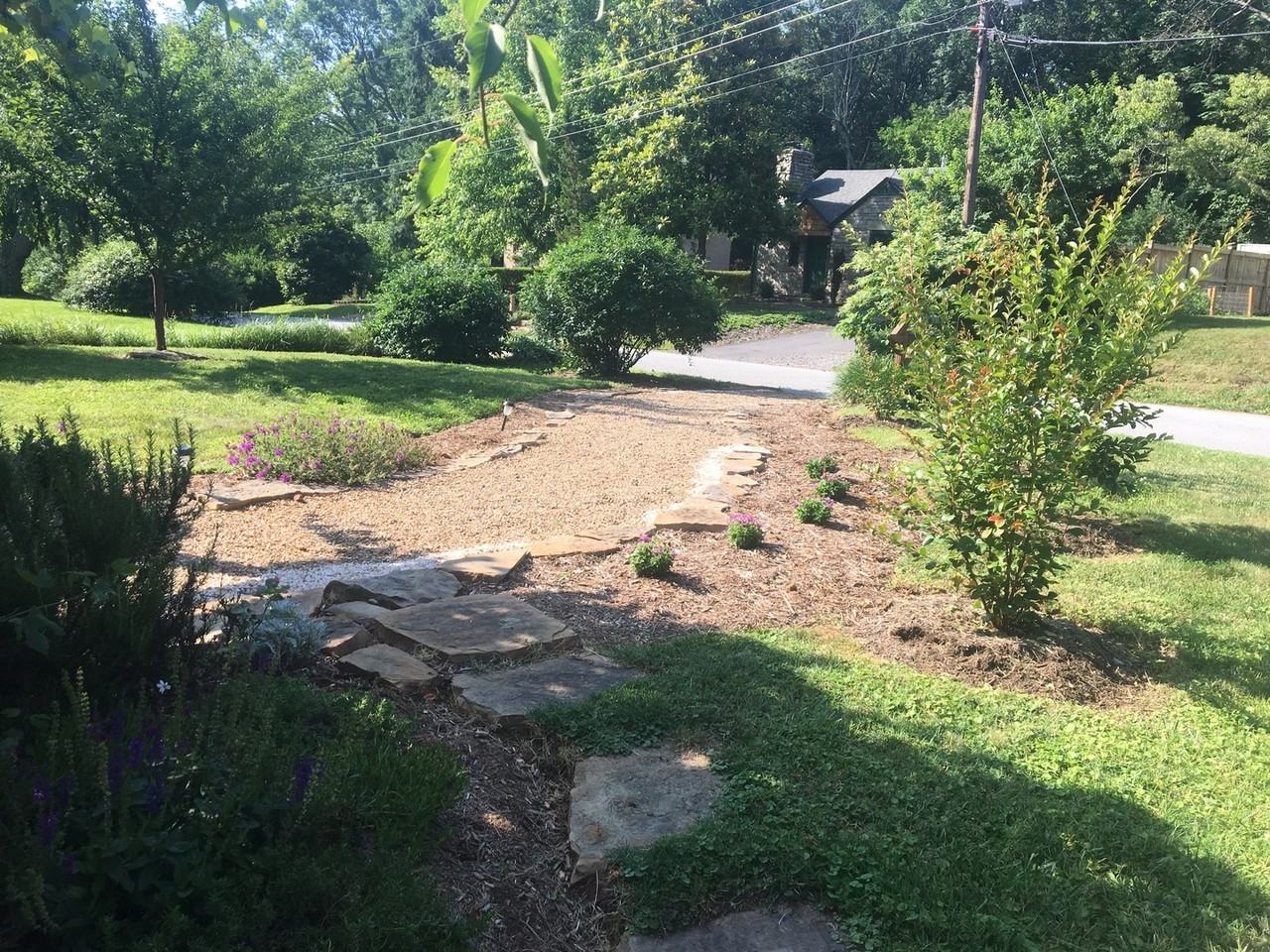 233 Kenilworth Rd - Photo 6 of 28