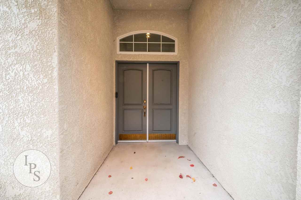 15825 W Stanislaus Ave - Photo 3 of 33