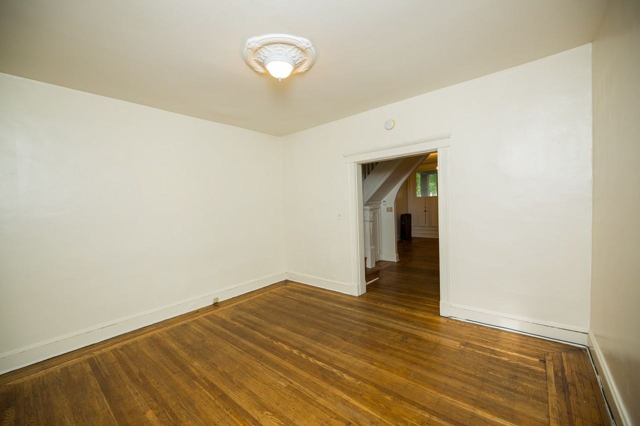 3045 Guilford Ave - Photo 5 of 27