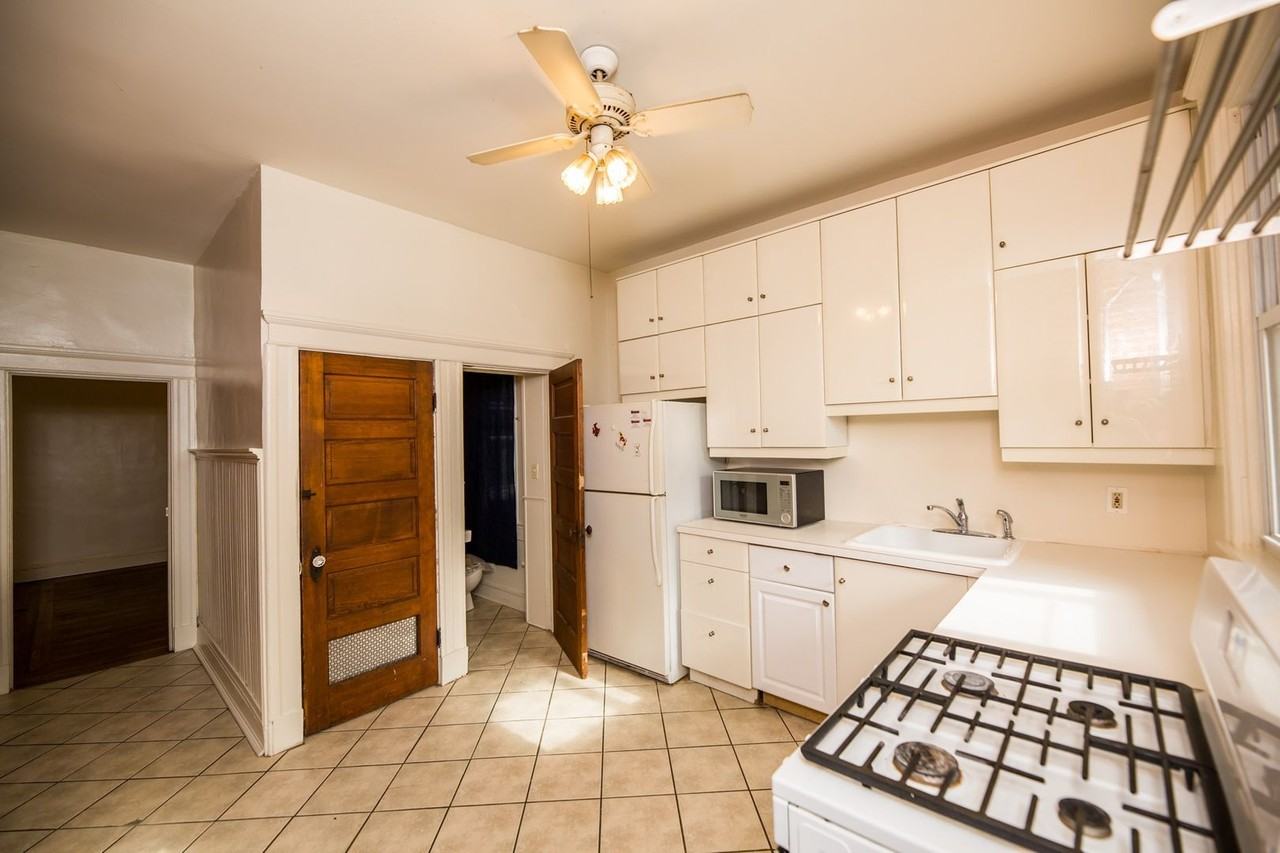 3045 Guilford Ave - Photo 7 of 27