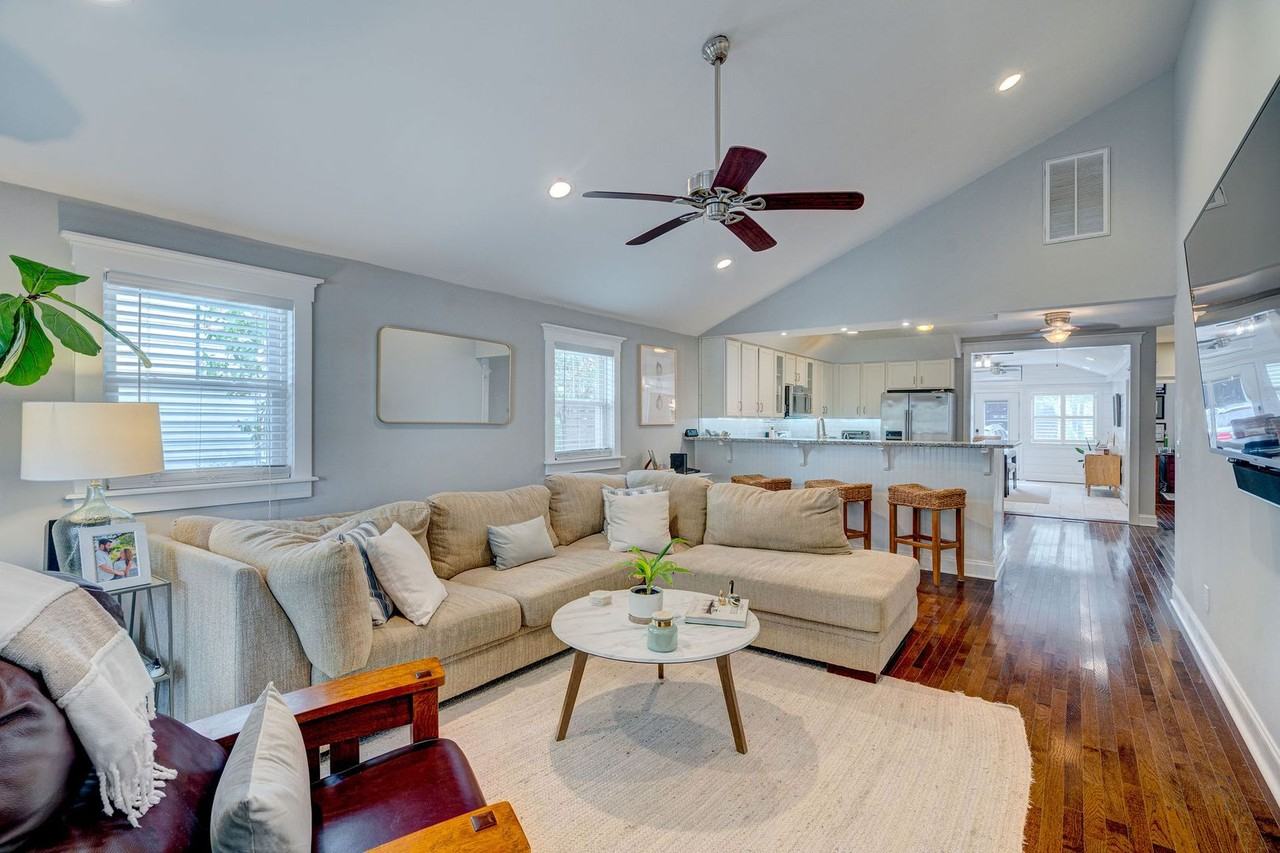 1225 Hill St - Photo 5 of 50