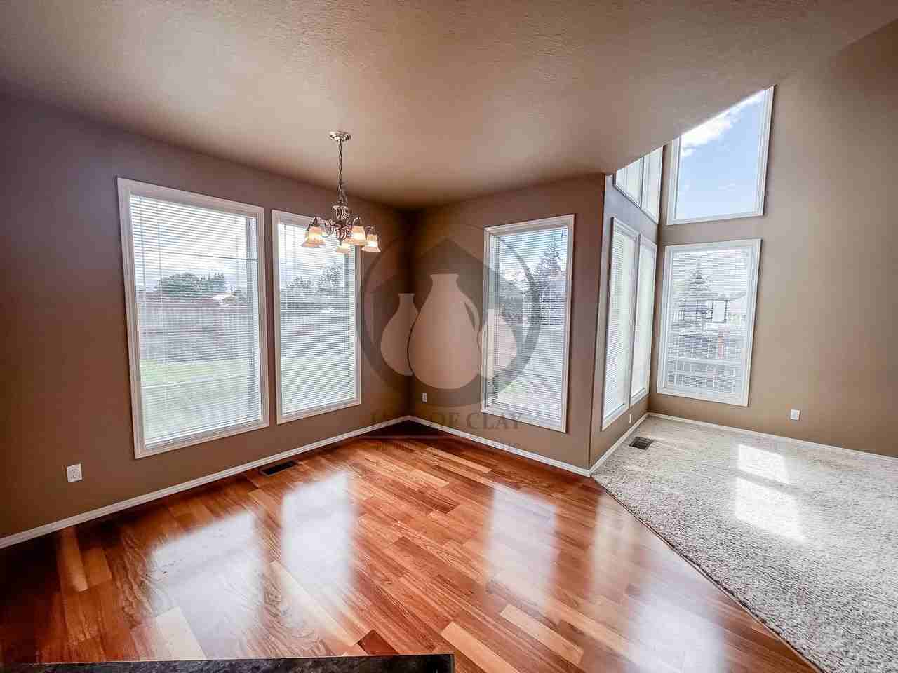 208/210 SE 7th St - Photo 2 of 23