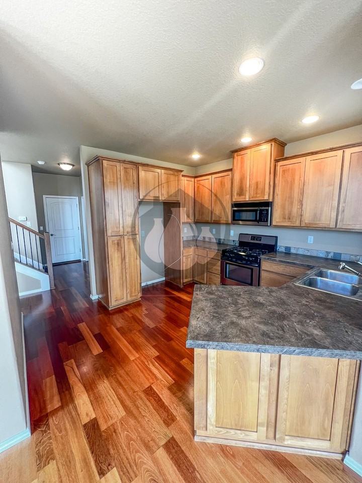 208/210 SE 7th St - Photo 4 of 23