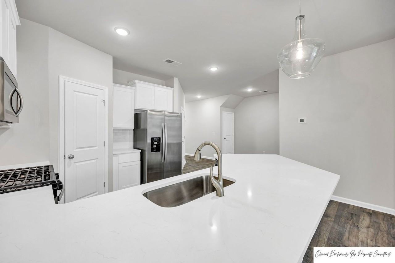 223 Sunny Hill Dr - Photo 6 of 31