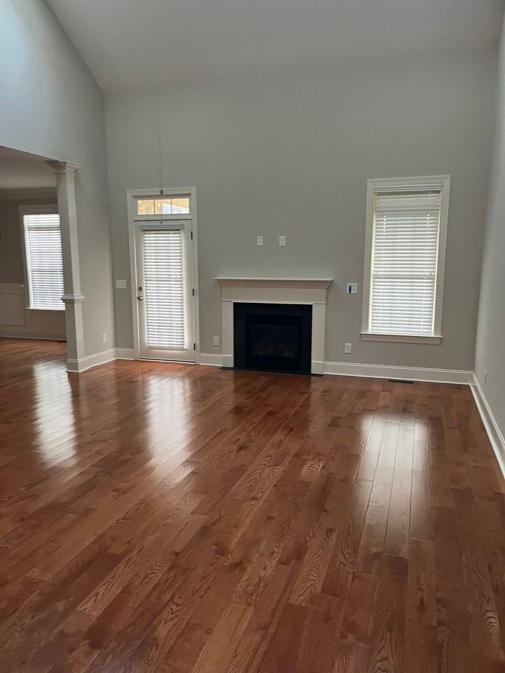 7020 Westfield Village Cir - Photo 2 of 12