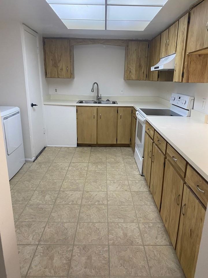 401 Banana Cay Dr Apt C - Photo 4 of 12