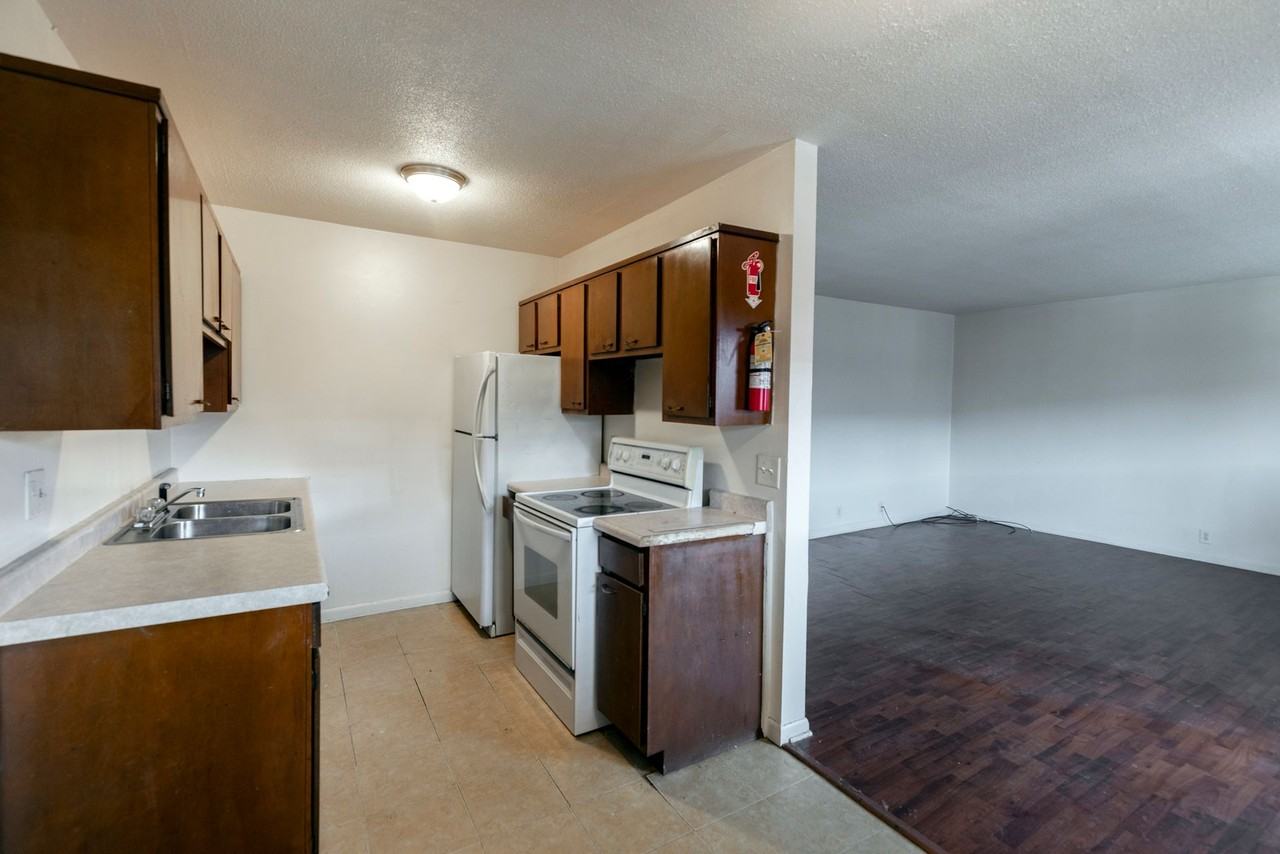 Woodland Apartments - Photo 3 of 27