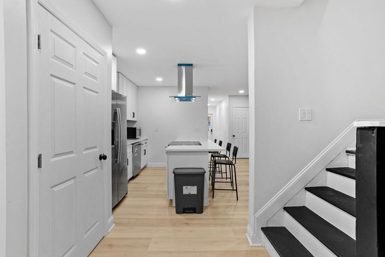 N 63rd St - Photo 5 of 15