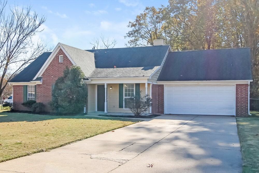 180 Country Club Cv - Photo 3 of 16