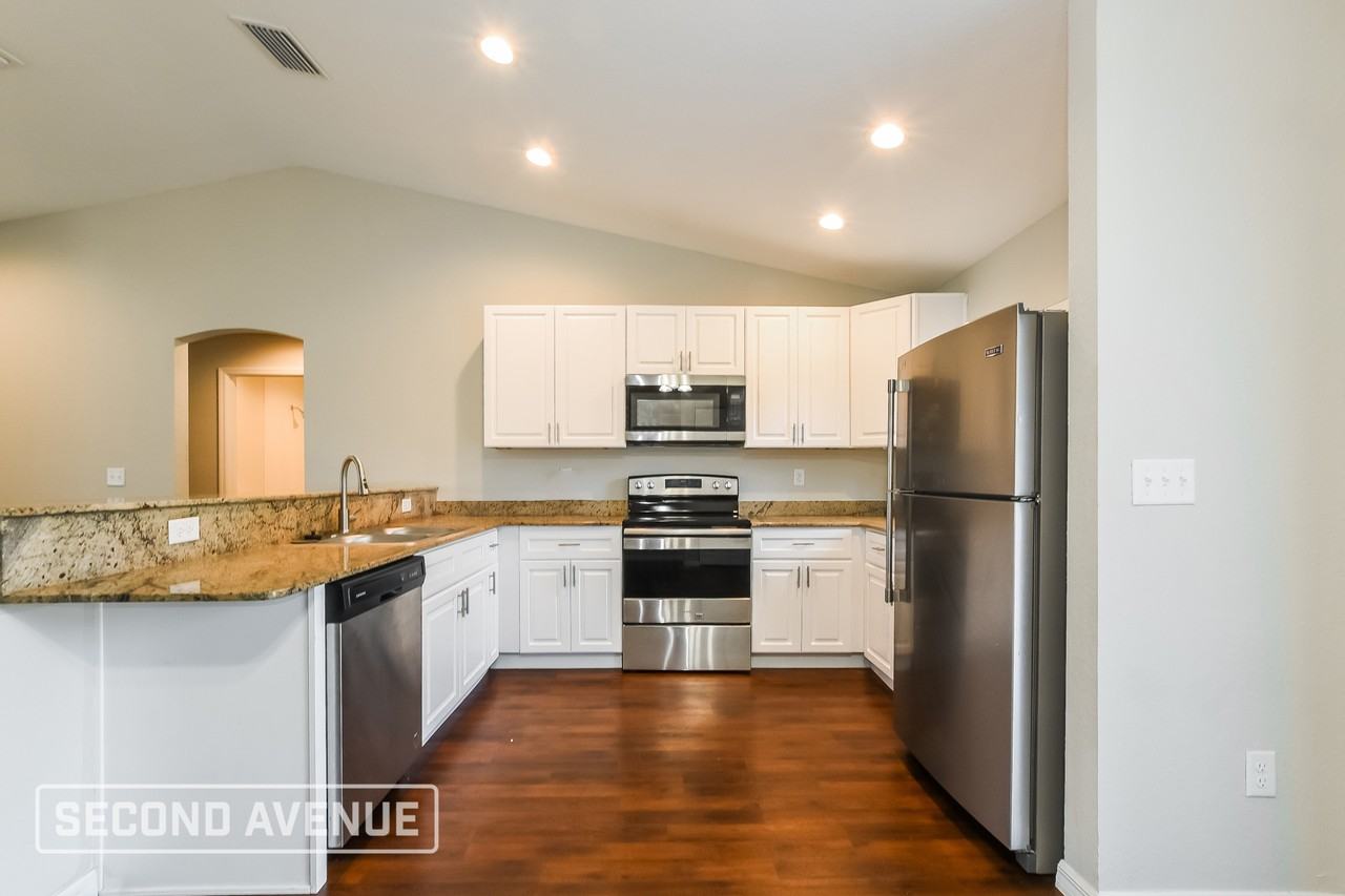 3005 Sw 140th Loop - Photo 2 of 25