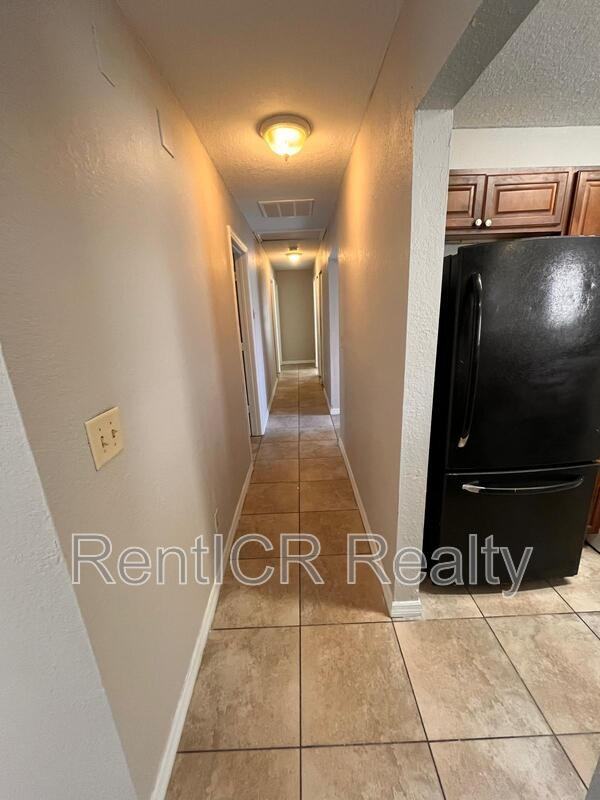 3807 Carroway St - Photo 2 of 12
