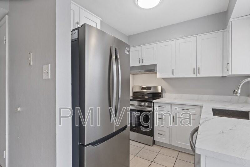 1257 Green Cedar Ln - Photo 2 of 25