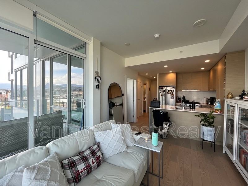 601 Sunset Drive - Photo 3 of 12