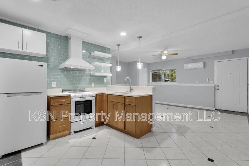 8 E 33rd St #B - Photo 5 of 22