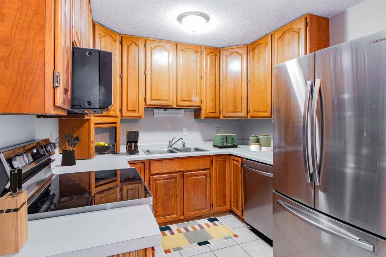 4722 Glenwood St - Photo 3 of 12