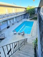 featured image of 906 Torrance Blvd