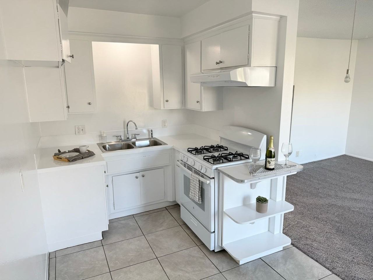 Redondo Apartments - Photo 3 of 10